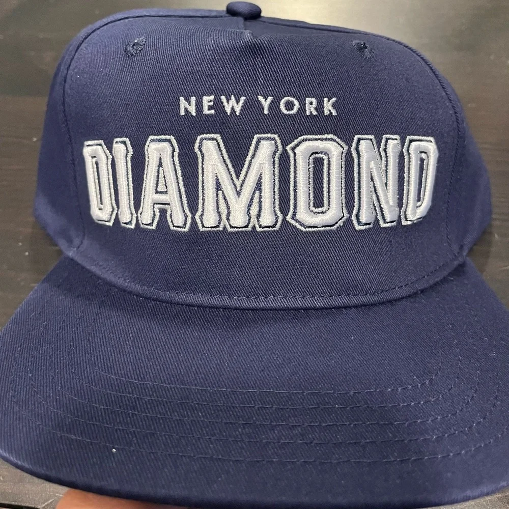 Diamond Supply Co. NEW YORK - Picture 3 of 4